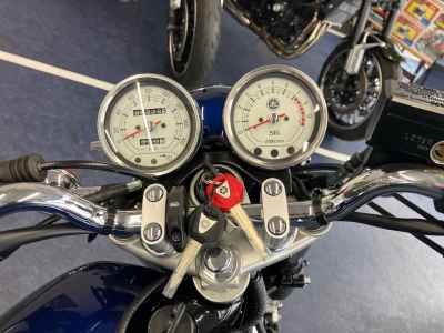 Yamaha SR400 2021