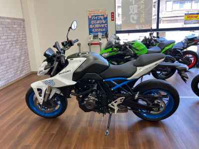Suzuki GSX-8S 2023