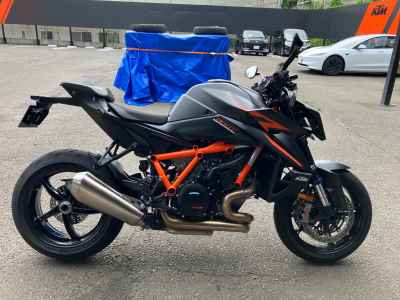 KTM 1290 Super Duke R 2025