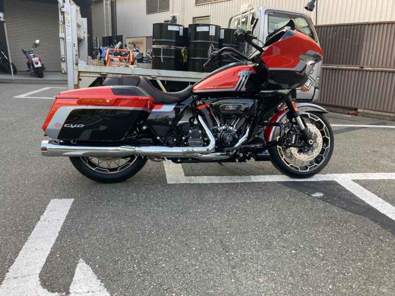 Harley-Davidson Road Glide FLTRXSE1923 CVO 2025