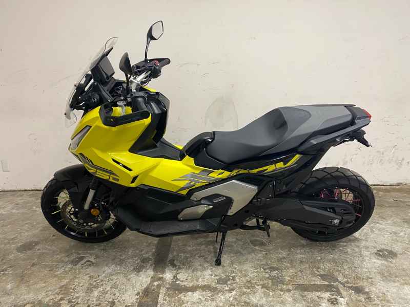 Honda X-Adv 750 2025