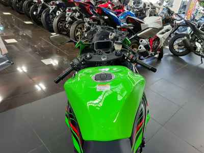 Kawasaki Ninja ZX-6R 2025