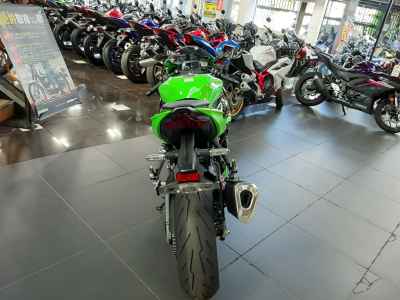 Kawasaki Ninja ZX-6R 2025