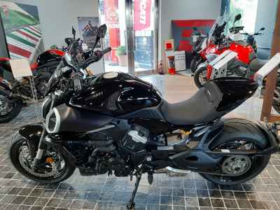 Ducati Diavel V4 2024