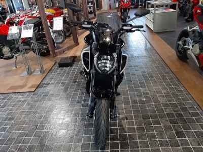 Ducati Diavel V4 2024