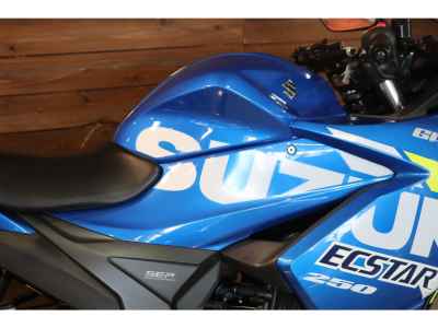 Suzuki Gixxer 250SF