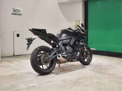 Yamaha YZF-R7 2022