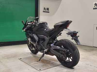 Yamaha YZF-R7 2022