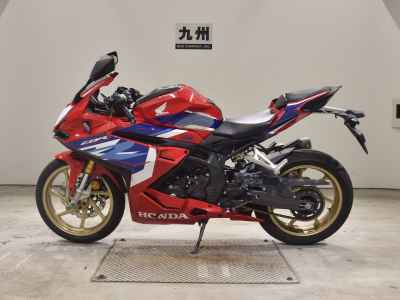 Honda CBR250RR 2023