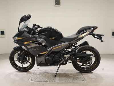 Kawasaki Ninja 400