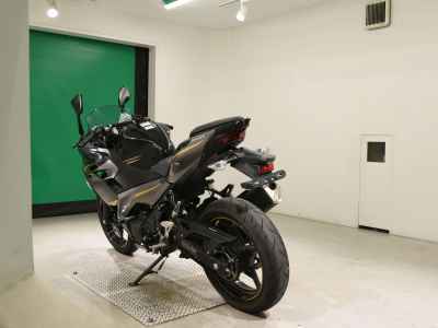 Kawasaki Ninja 400