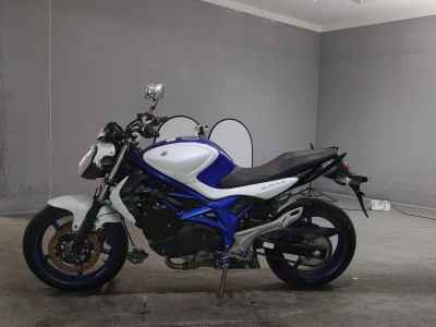 Suzuki Gladius SFV400 2011