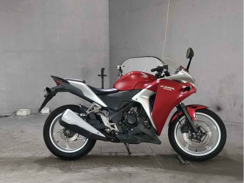 Honda CBR250R 2011