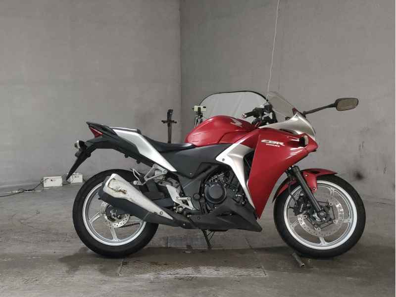 Honda CBR250R 2011