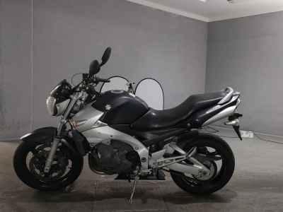 Suzuki GSR400 2006