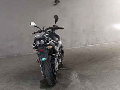Suzuki GSR400 2006