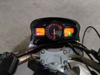 Suzuki GSR400 2006