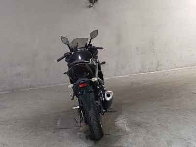 Yamaha YZF-R25 2018