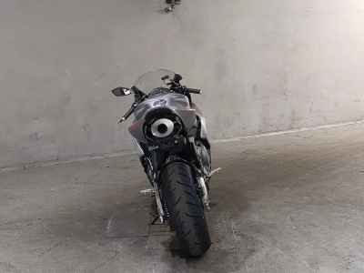 Honda CBR1000RR 2005