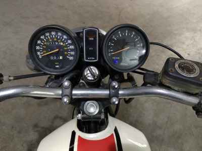 Yamaha RD400 2025