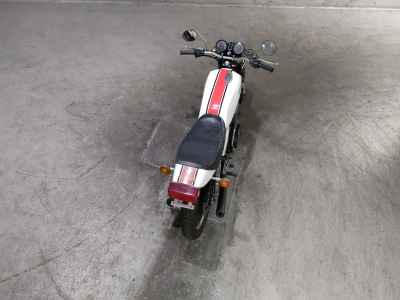 Yamaha RD400 2025