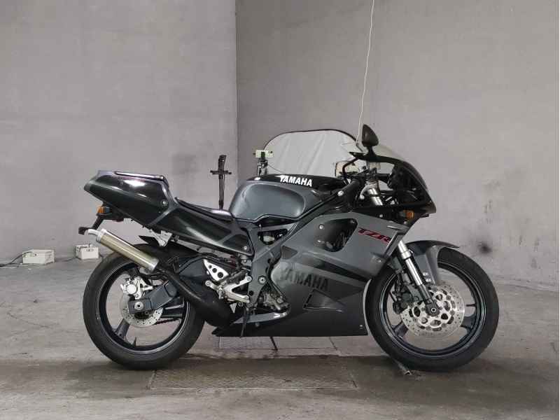 Yamaha TZR250R