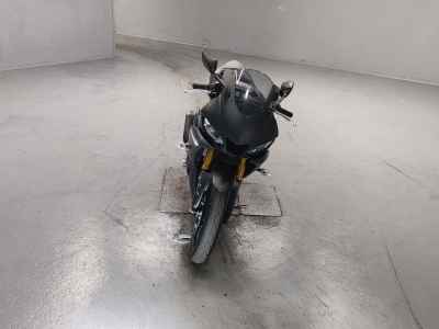 Yamaha YZF-R25