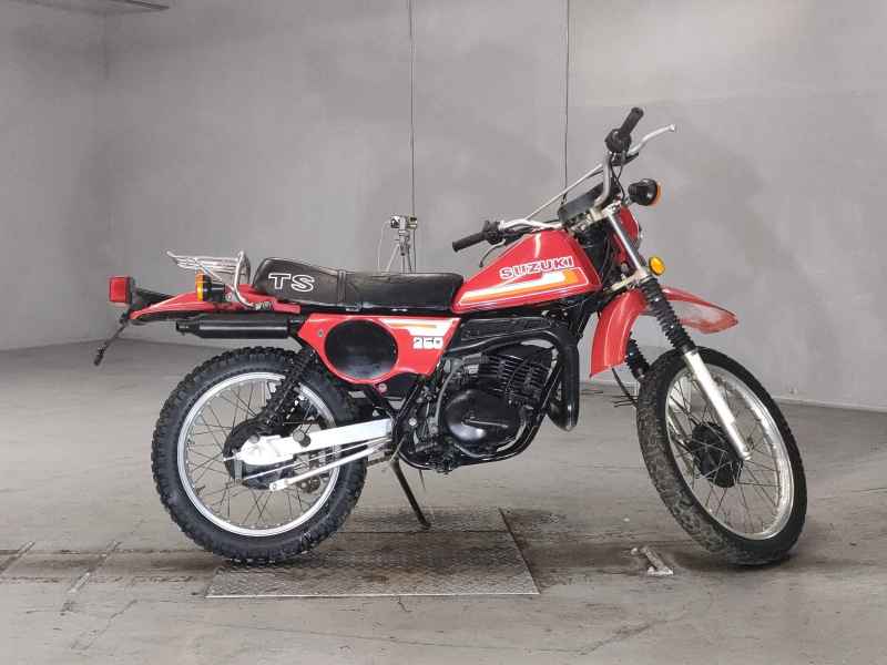 Suzuki TS250