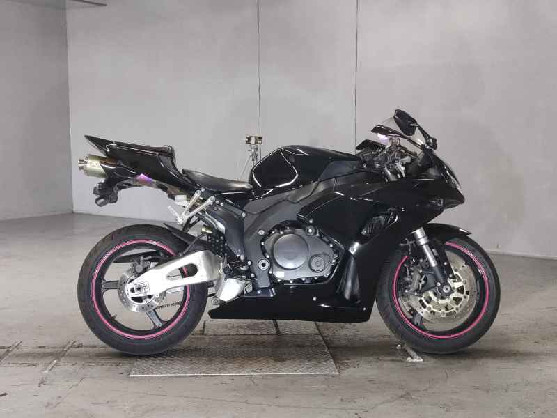 Honda CBR1000RR 2006