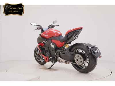 Ducati Diavel 2025