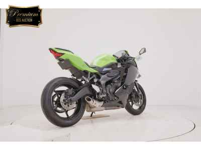 Kawasaki Ninja ZX-25R 2021