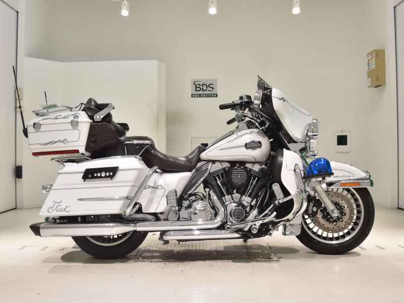 Harley-Davidson FLHTCU 1690 2011