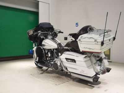 Harley-Davidson FLHTCU 1690 2011