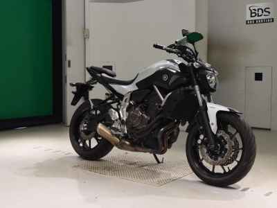 Yamaha MT-07 2015