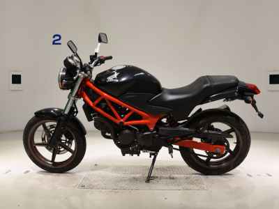 Honda VTR250 2013