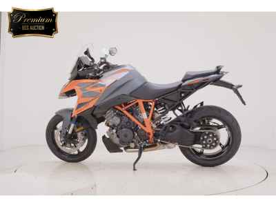 KTM 1290 Super Duke GT 2025