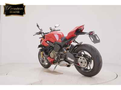 Ducati Streetfighter V4S 2025
