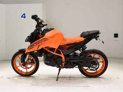 KTM 390 Duke 2024