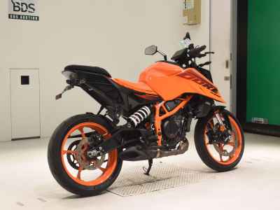 KTM 390 Duke 2024