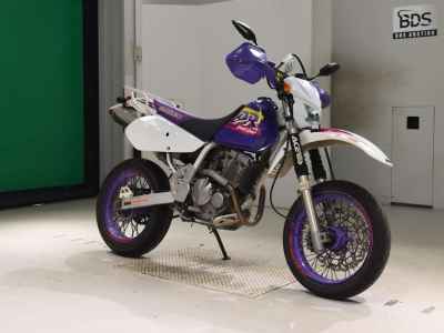 Suzuki DR250R-S