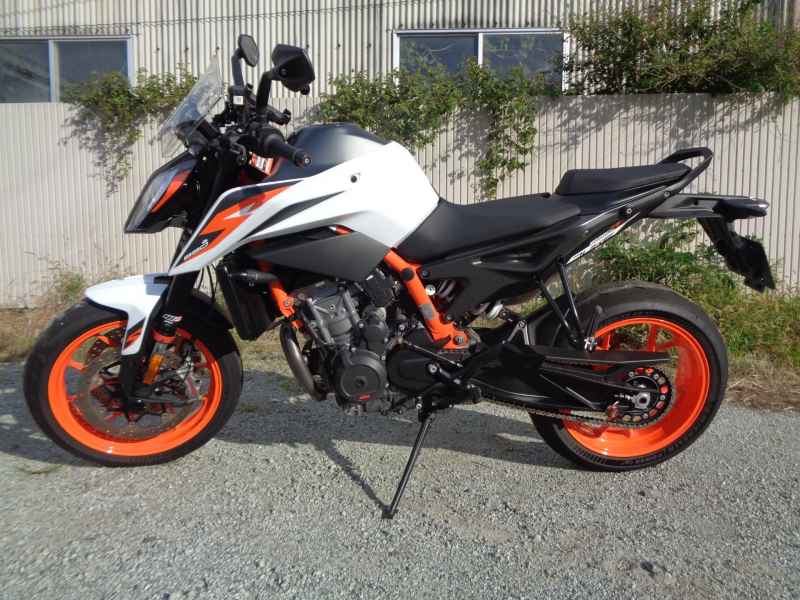 KTM 890 Duke R 2022