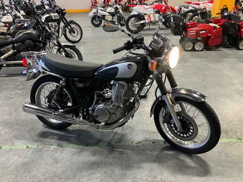 Yamaha SR400 2022
