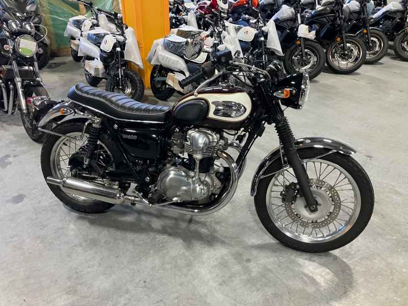 Kawasaki W400 2011