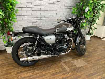 Kawasaki W800 Cafe 2019