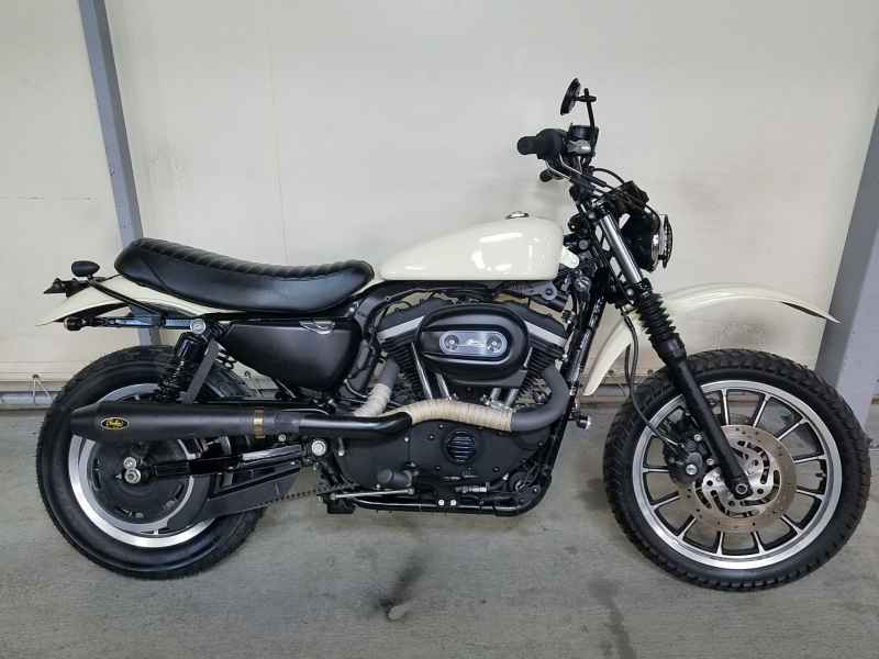 Harley-Davidson Sportster XL883R 2011