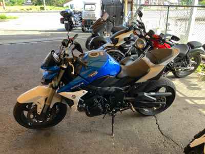 Suzuki GSR750 2013