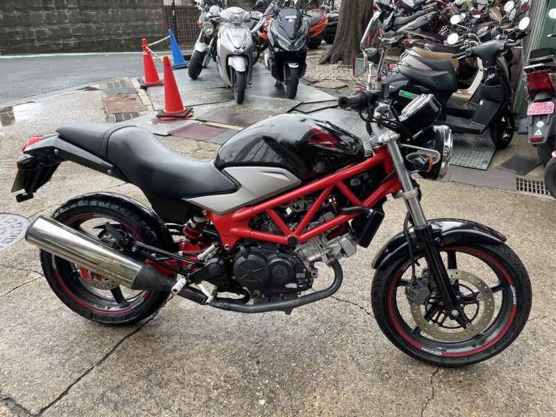 Honda VTR250 2011
