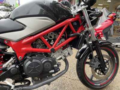 Honda VTR250 2011