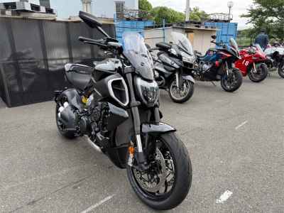 Ducati Diavel V4 2025