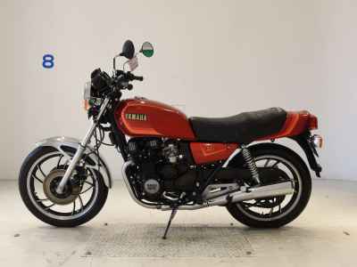 Yamaha XJ550
